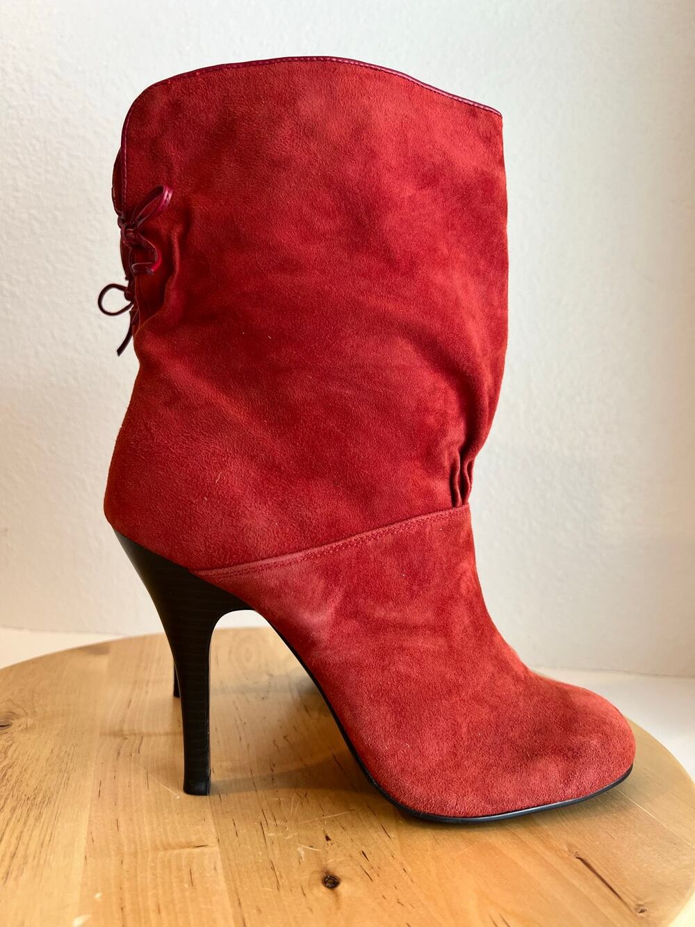 Red Soft Suede Slouchy Heeled Boots Mid Calf Bow Tie Pull On Size 9.5 Rampage